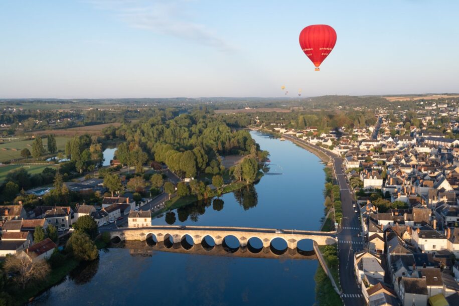 Montrichard depuis une montgolfière avant d'arriver à Chenonceaux